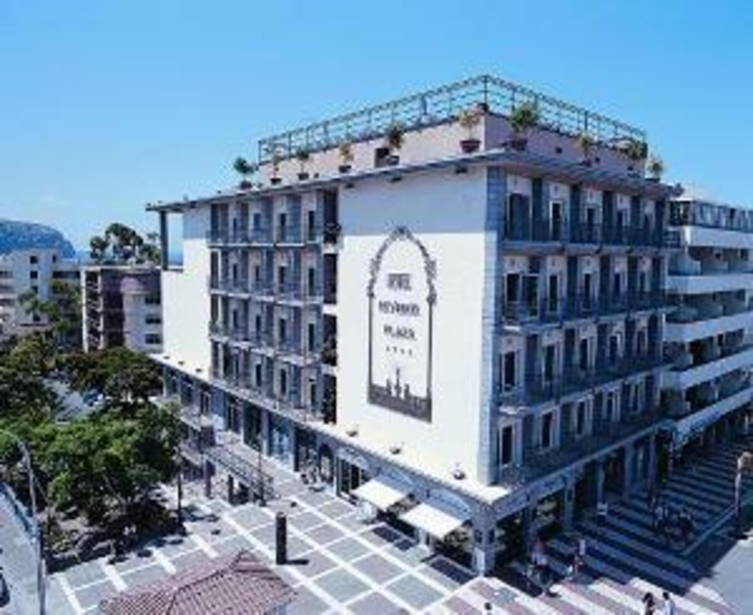 Hotel Reveron Plaza لوس كريستيانوس المظهر الخارجي الصورة