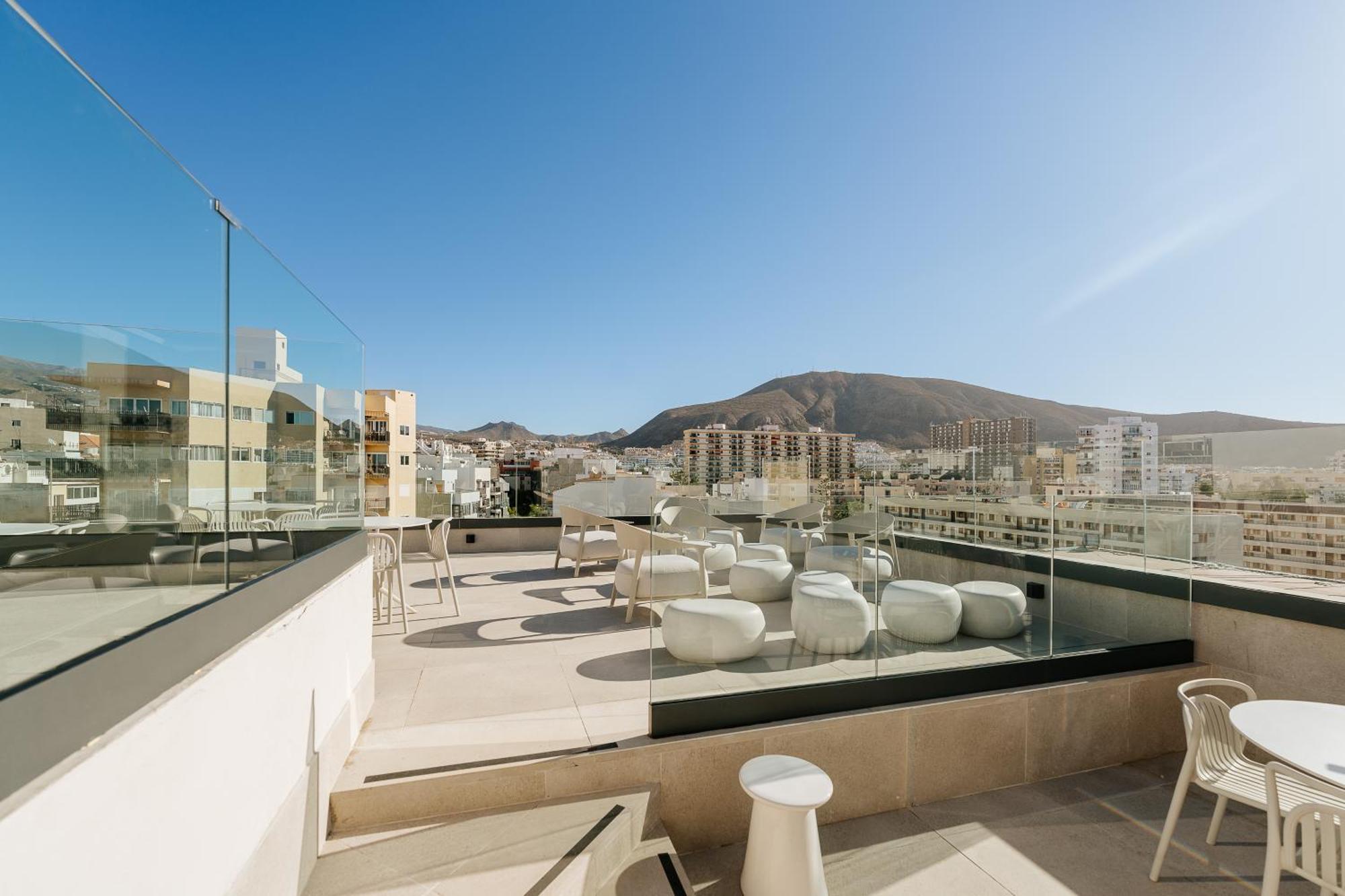 Hotel Reveron Plaza لوس كريستيانوس المظهر الخارجي الصورة