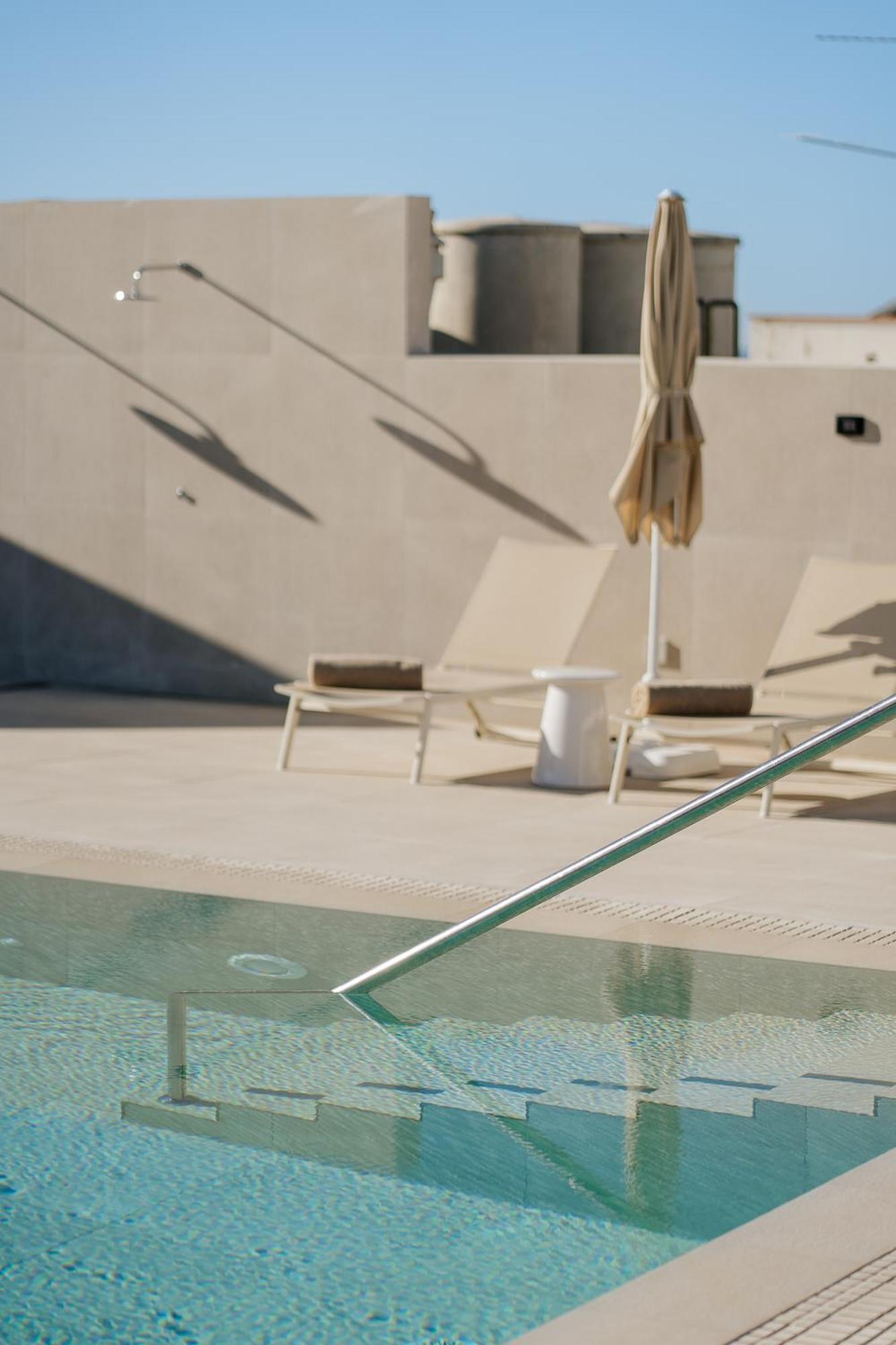 Hotel Reveron Plaza لوس كريستيانوس المظهر الخارجي الصورة